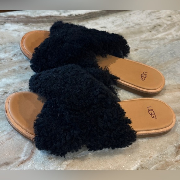 Women’s UGG Joni black curly sheepskin slides- Size 8.5 - Picture 7 of 9